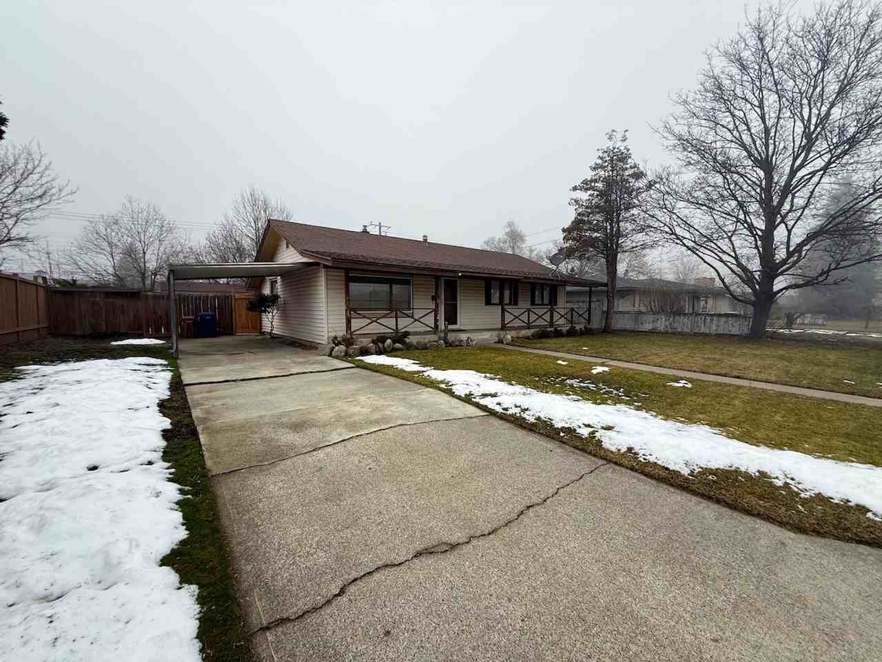 7111 N Dakota St - Photo 2 of 23