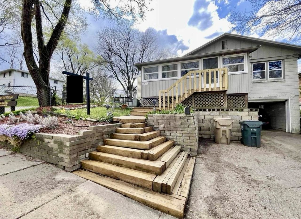 1820 Fisher St #4 - Photo 2 of 13