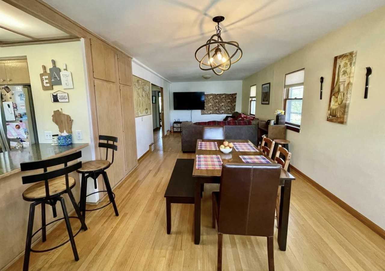 1820 Fisher St #4 - Photo 3 of 13