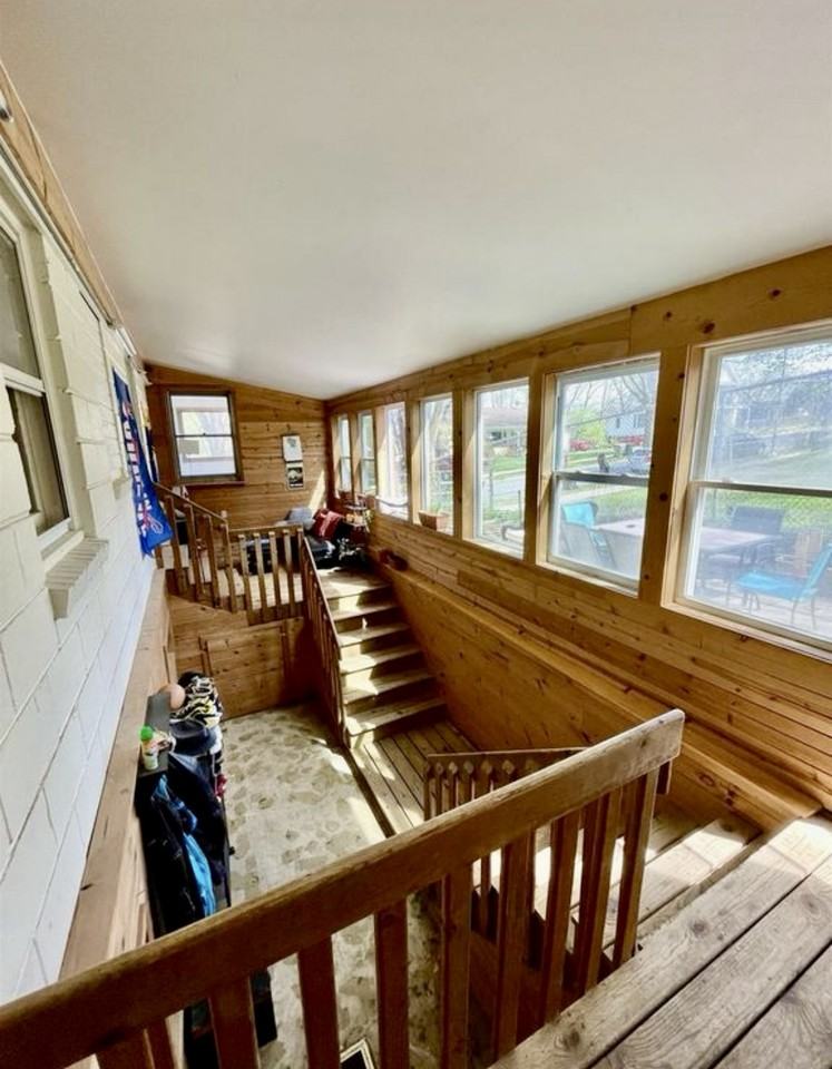 1820 Fisher St #4 - Photo 7 of 13