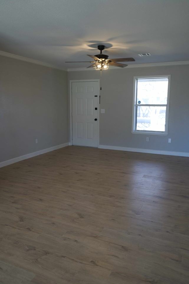 1690 Henegar Dr #NA - Photo 4 of 10