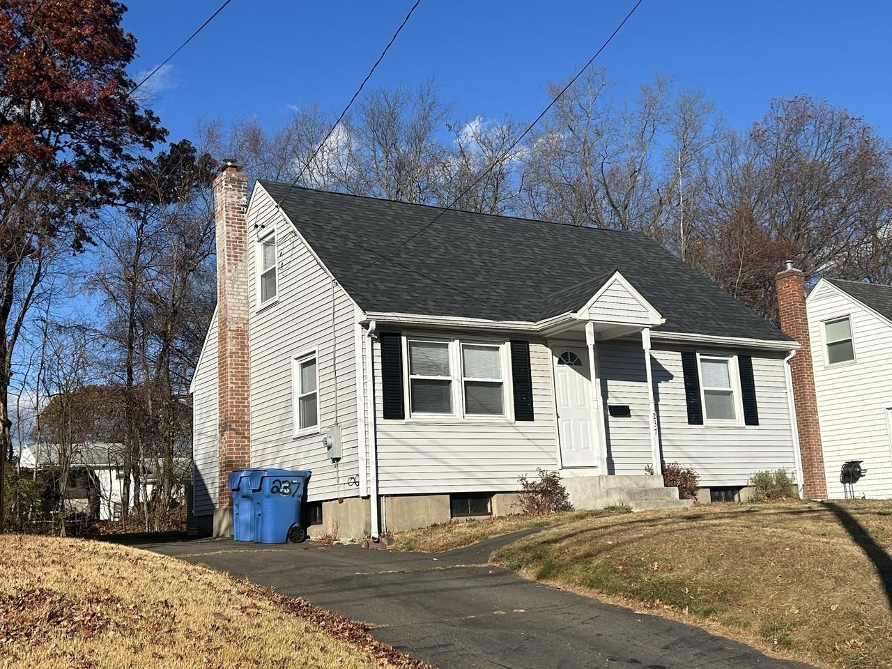 237 Country Club Rd #1 - Photo 3 of 4