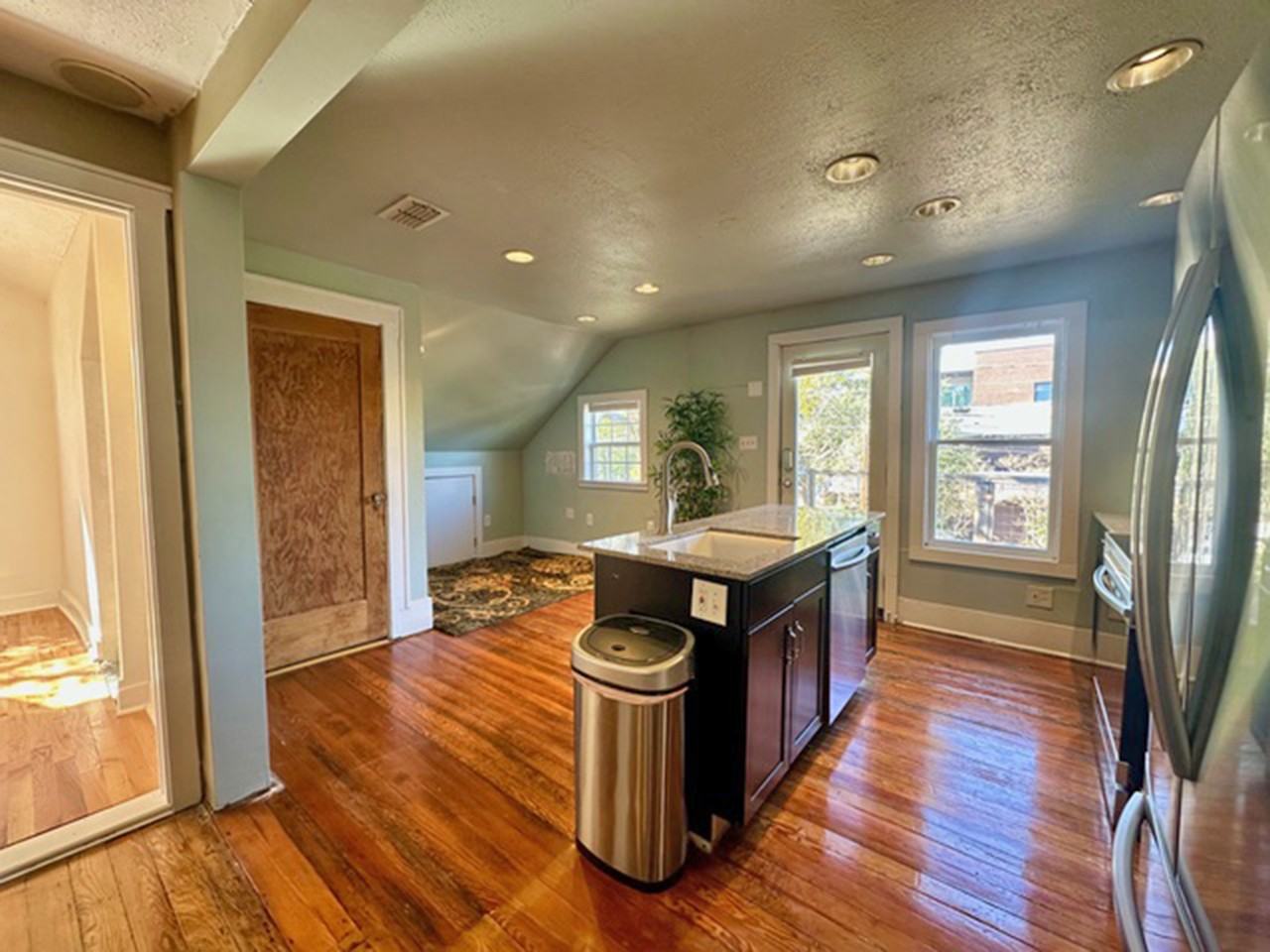 1822 W 35th St #1 - Photo 7 of 9