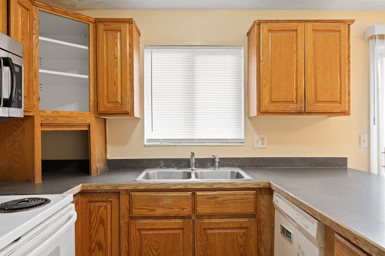 3661 S 6830 W #1 - Photo 4 of 21