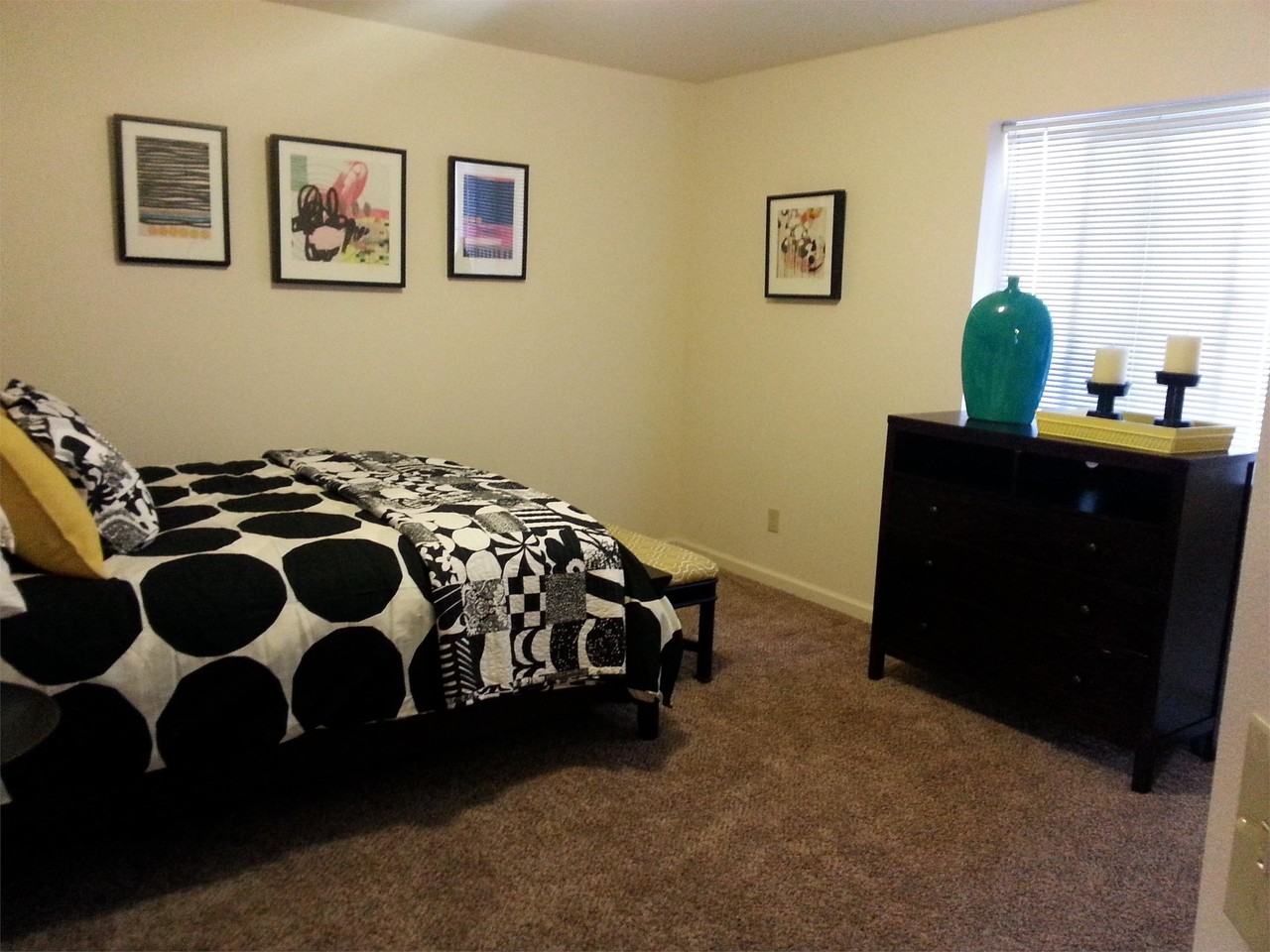 2710 1st St #C9 - Photo 6 of 10