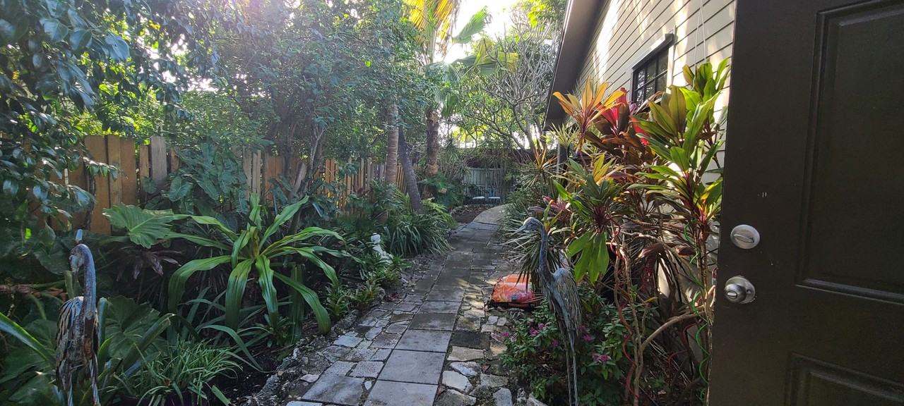 905 Trinity Dr #NA - Photo 4 of 15