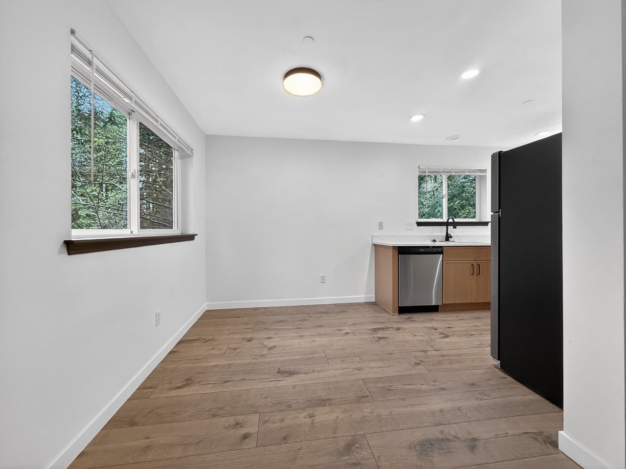 115 W Casino Rd #L - Photo 4 of 17