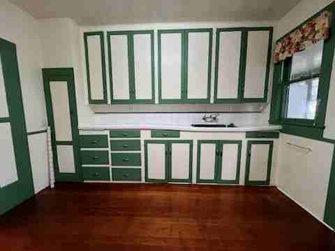 334 S School St #B - Photo 7 of 20