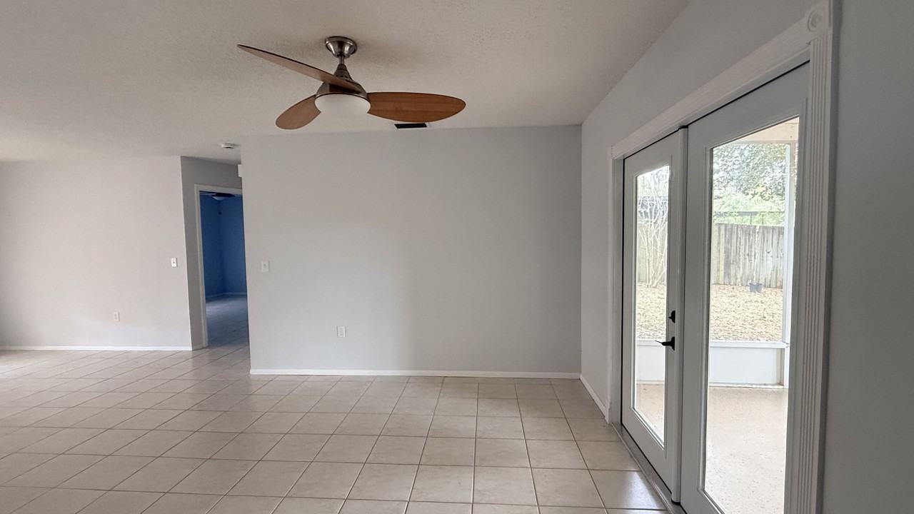 7846 Royal Hart Dr #1 - Photo 5 of 25