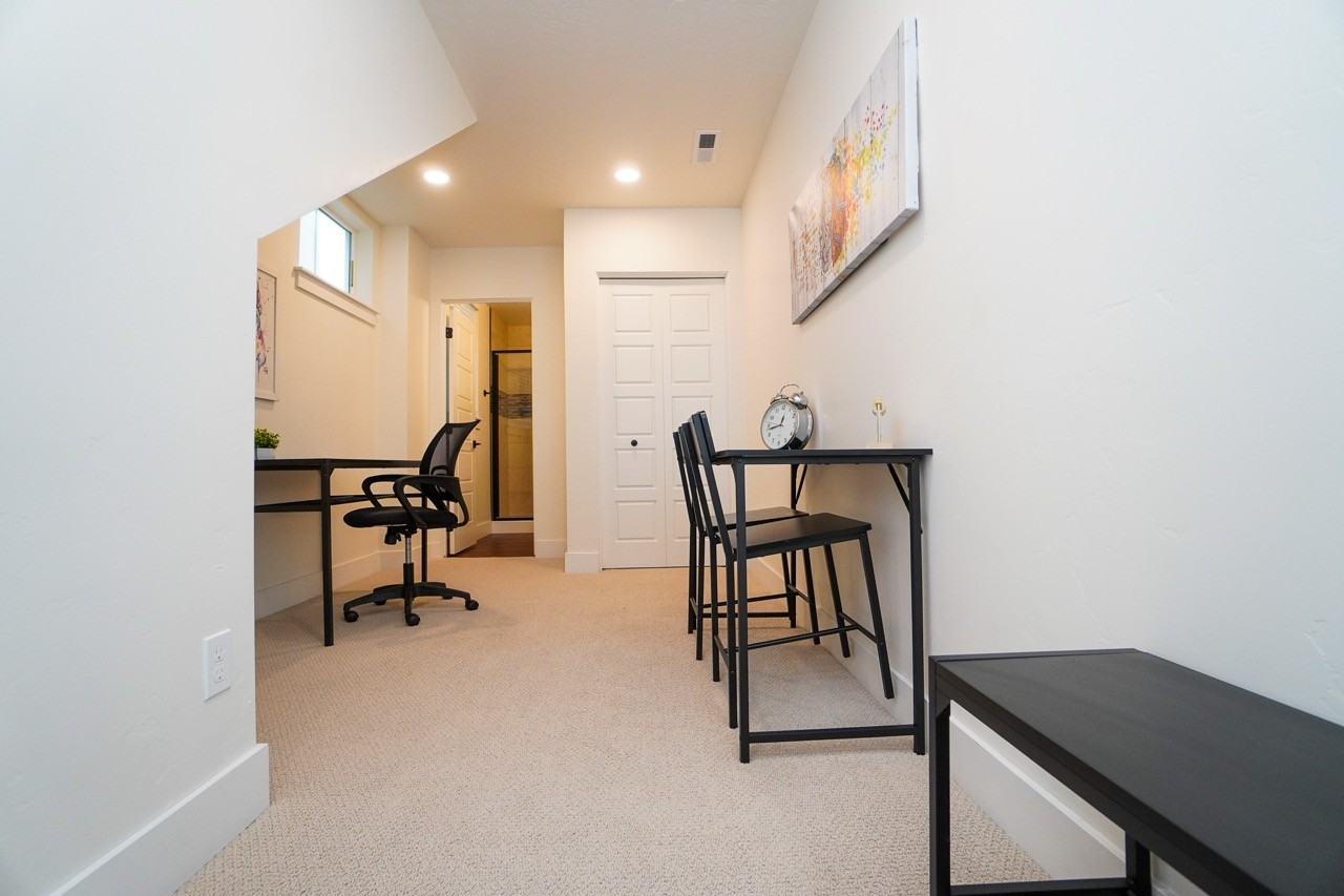 479 E Violets Cove Ln #1 - Photo 3 of 27