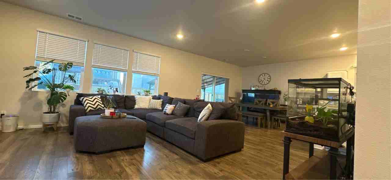 477 Himalaya St Ne #1 - Photo 3 of 22