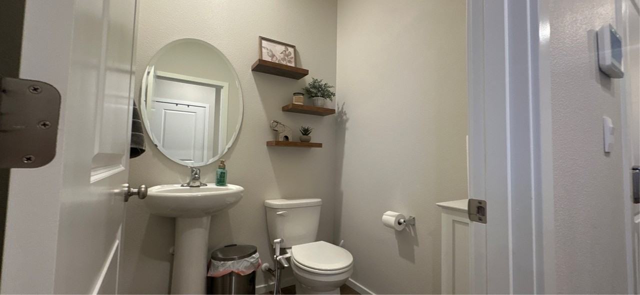 477 Himalaya St Ne #1 - Photo 7 of 22