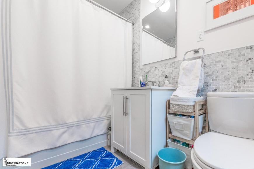 203 Luquer St - Photo 7 of 7