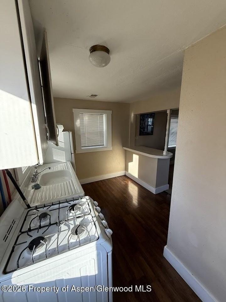 450 Washington St - Photo 5 of 15