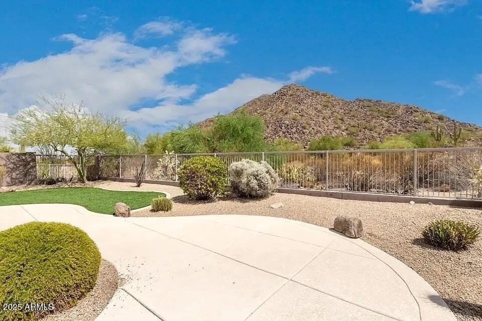 3343 N Boulder Cyn - Photo 2 of 33