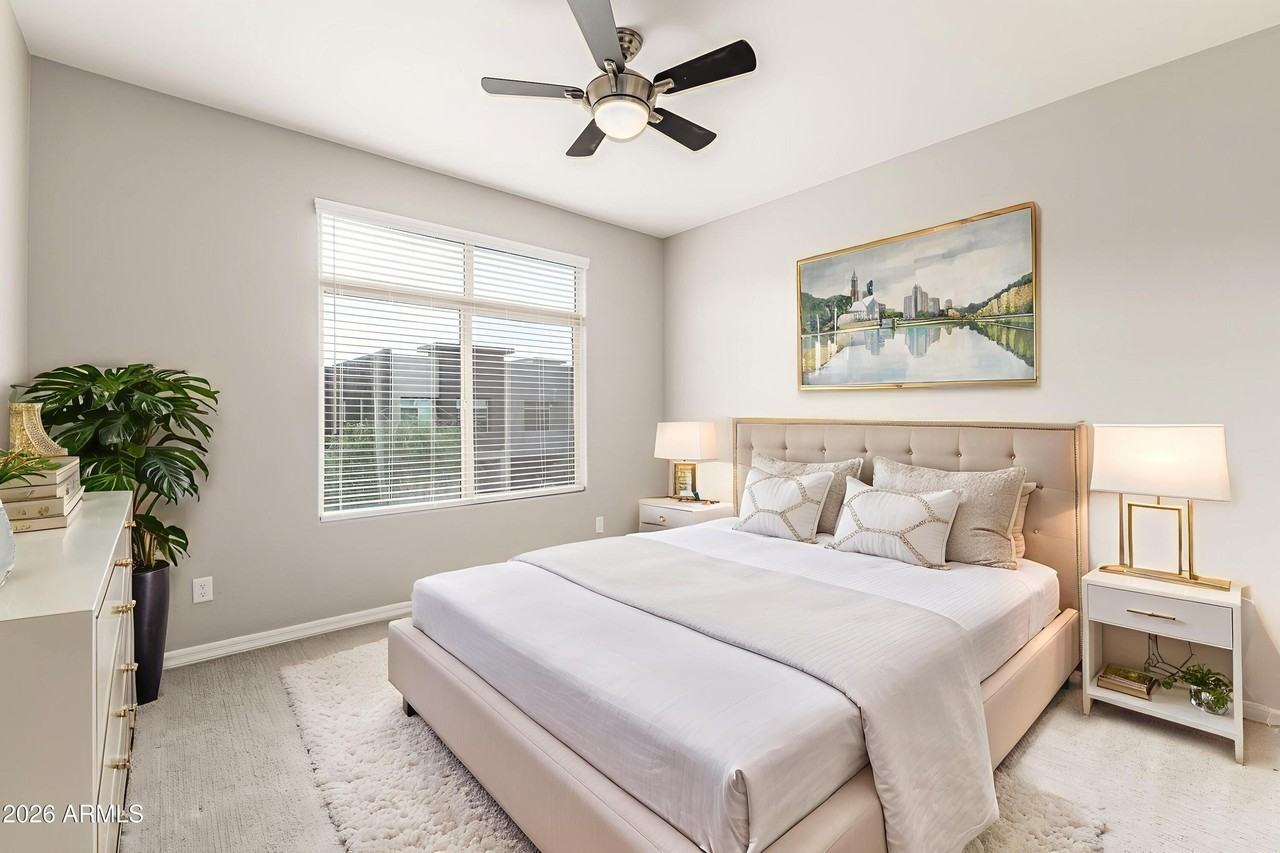 1970 W Desert Hollow Dr - Photo 4 of 6