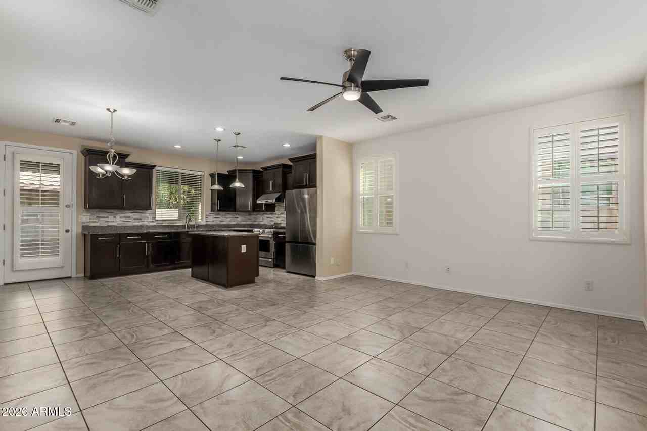 1684 W Pelican Dr - Photo 7 of 38