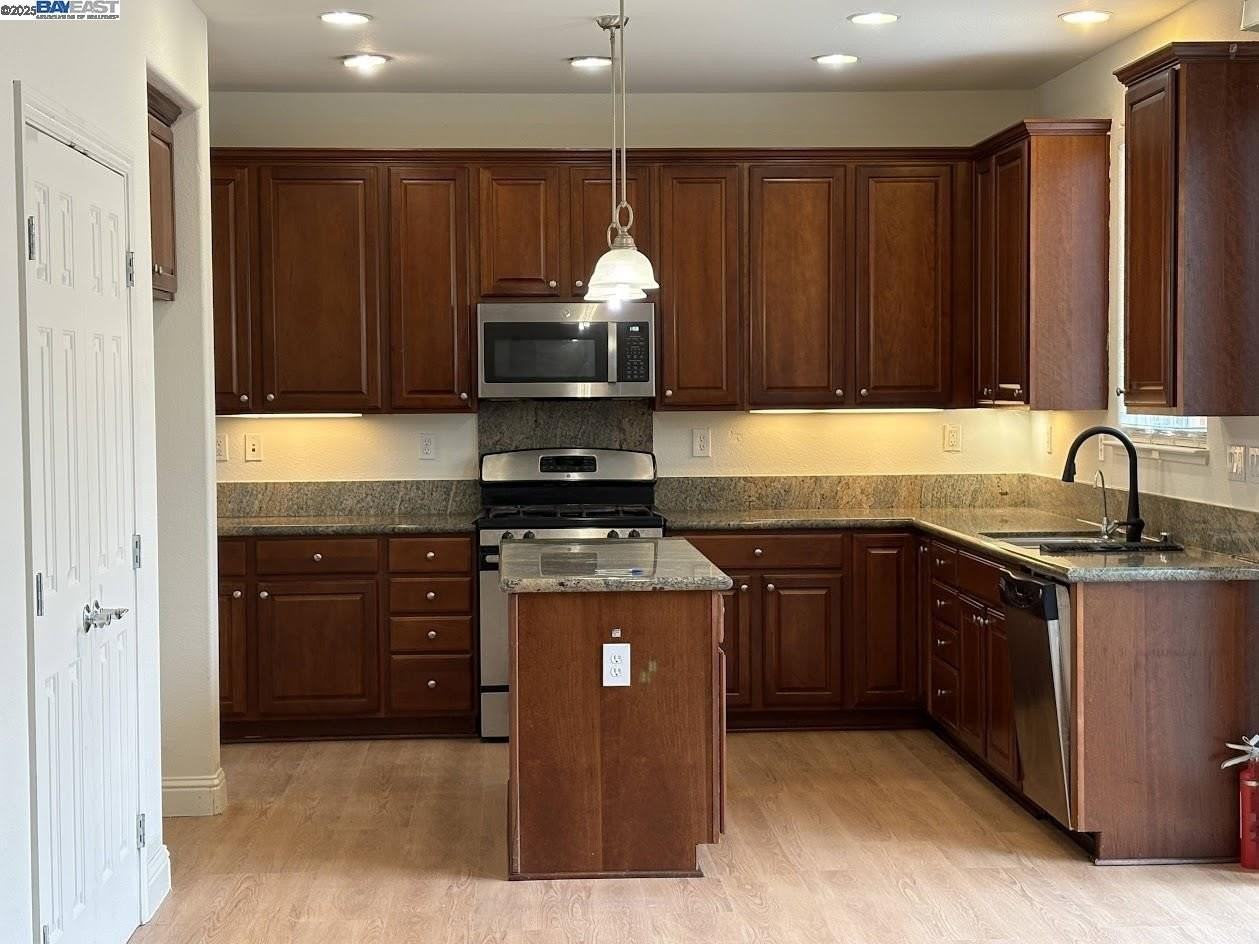 192 S Tranquilidad St - Photo 4 of 25