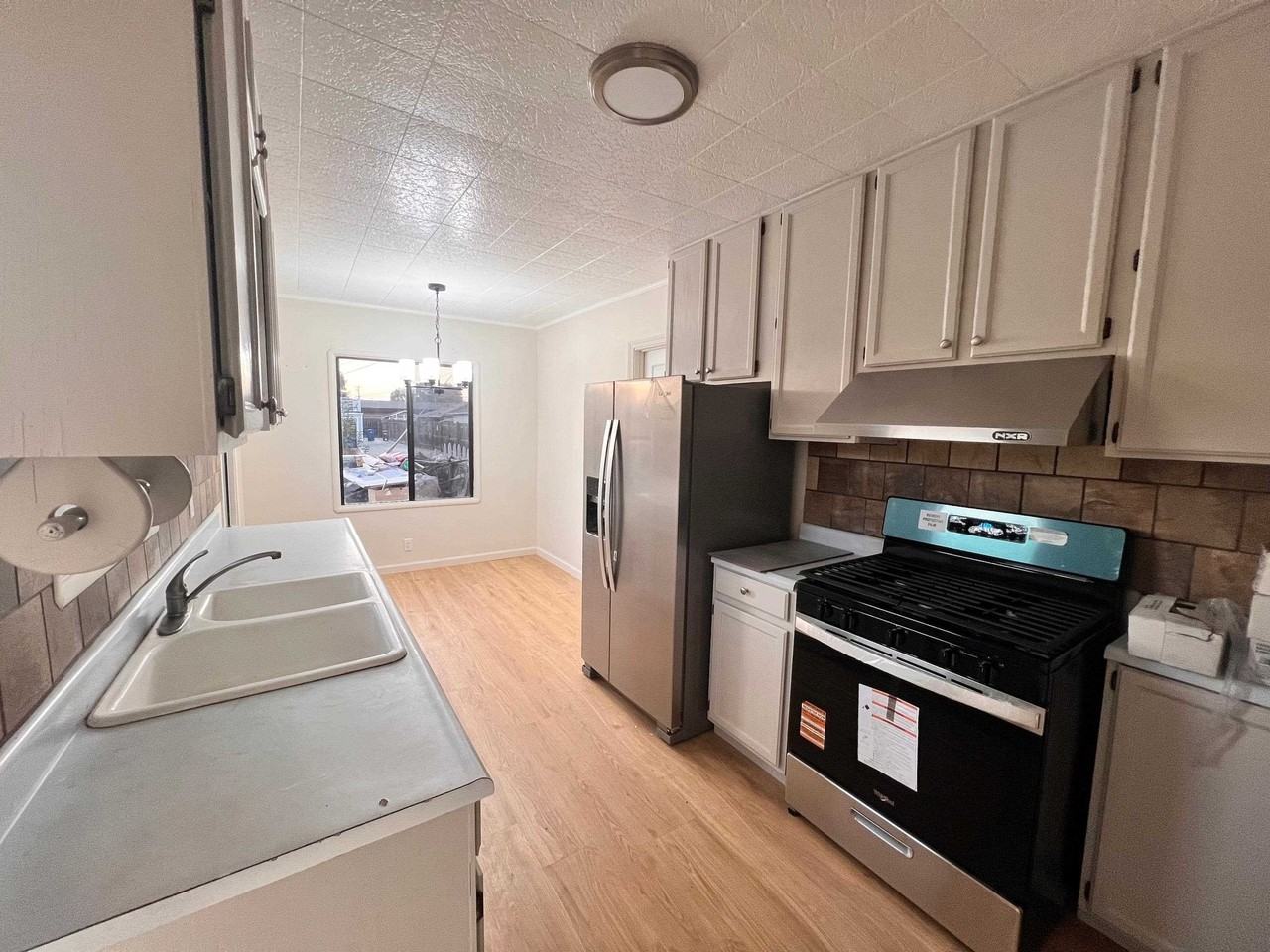 26786 Clarkford St - Photo 3 of 22