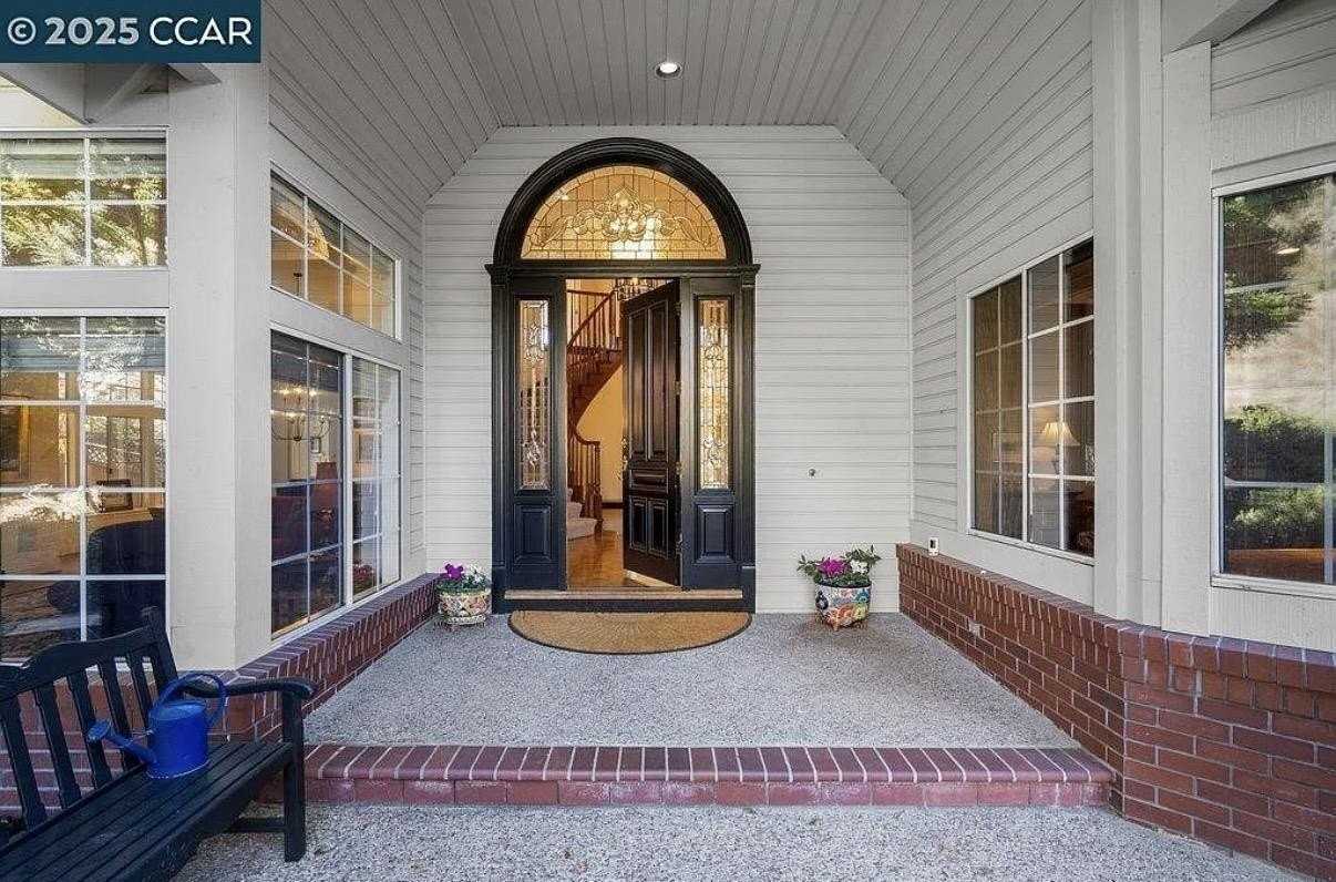 3109 Stonegate Dr - Photo 6 of 46