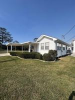 featured image of 1221 Honduras St