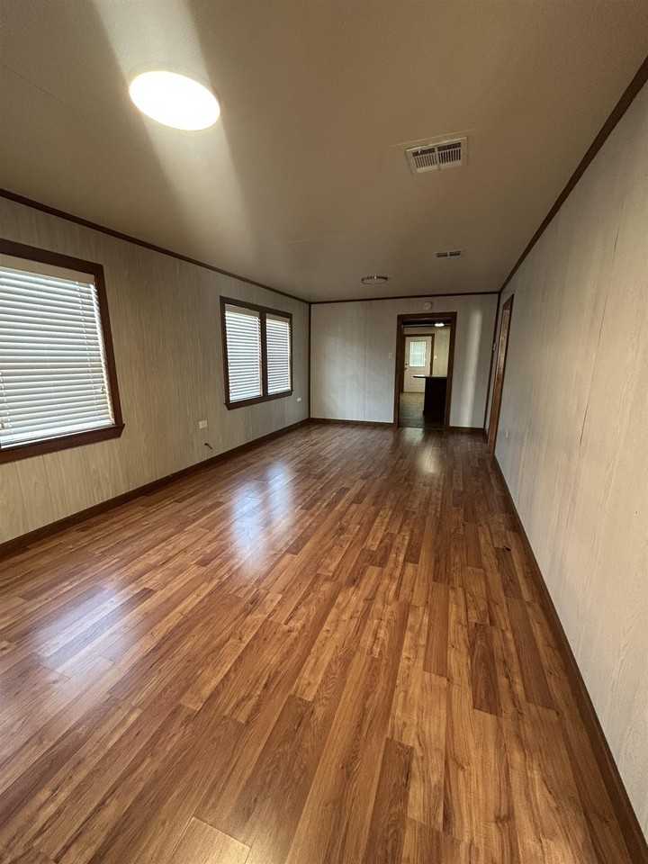 1221 Honduras St - Photo 6 of 17