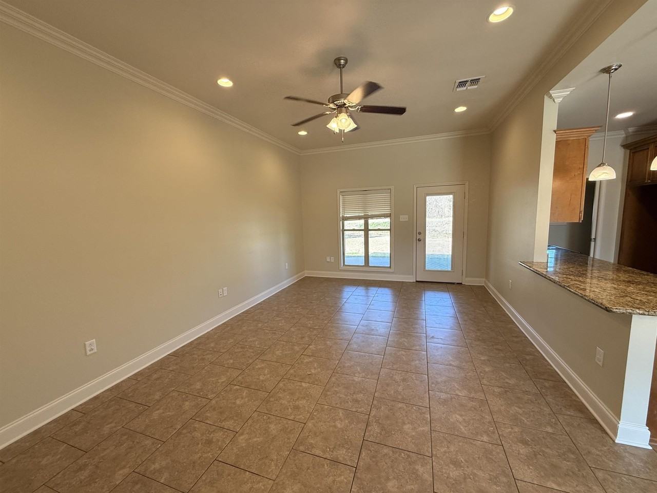 131 Amber Beth Ct - Photo 5 of 15