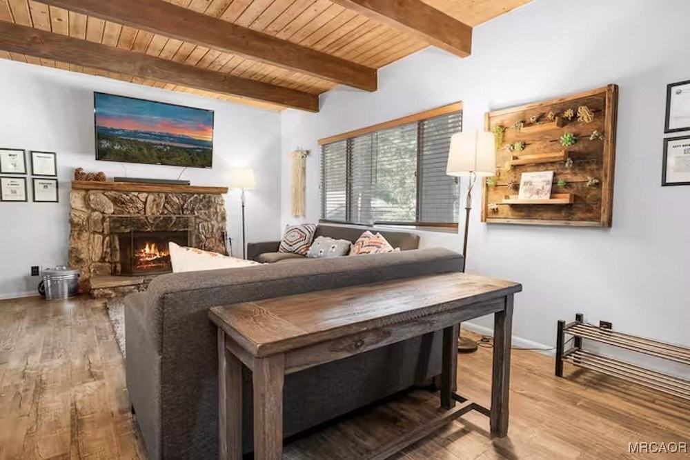 42646 Constellation Dr - Photo 4 of 37