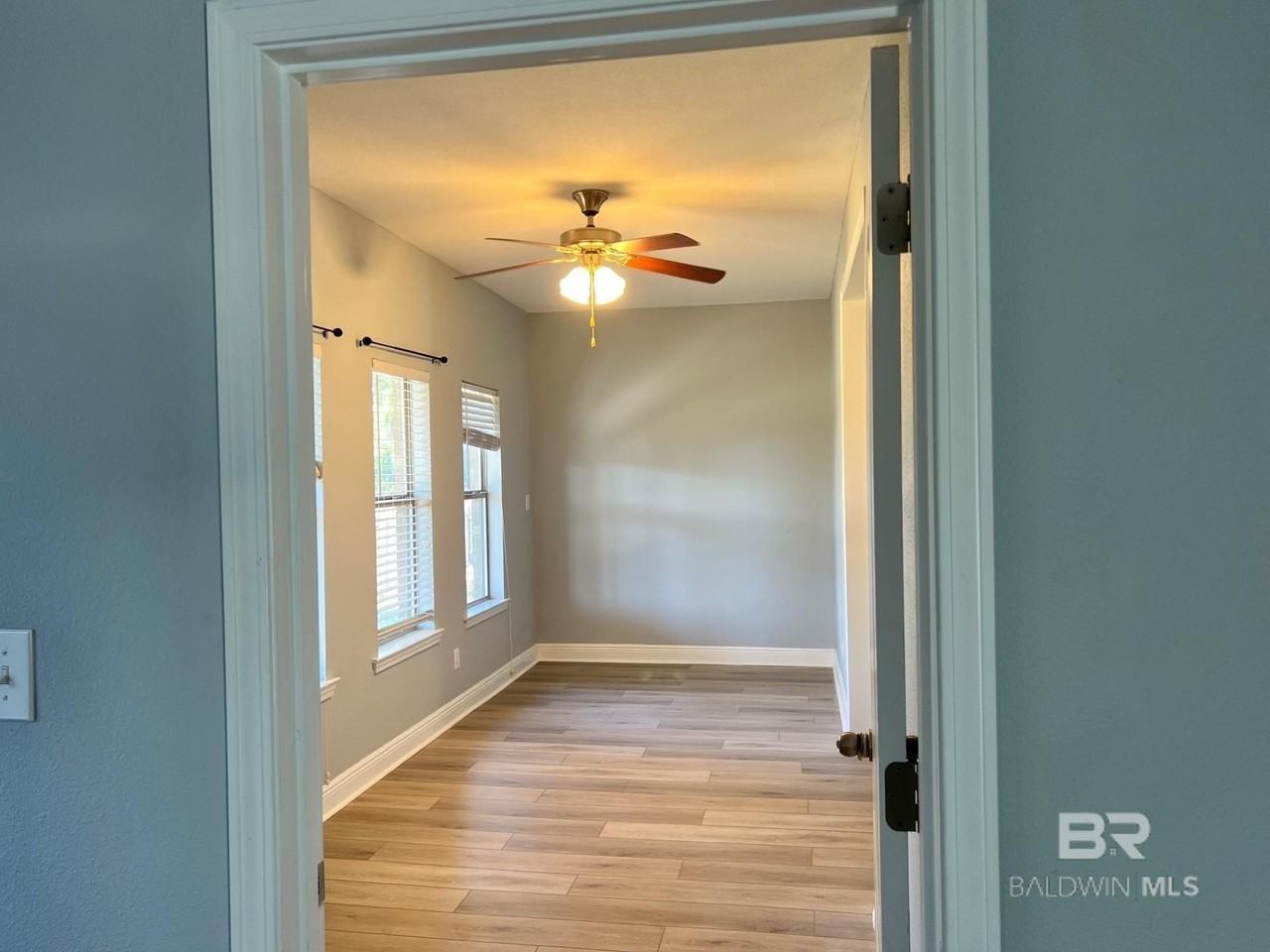 31215 Buckingham Blvd - Photo 3 of 16