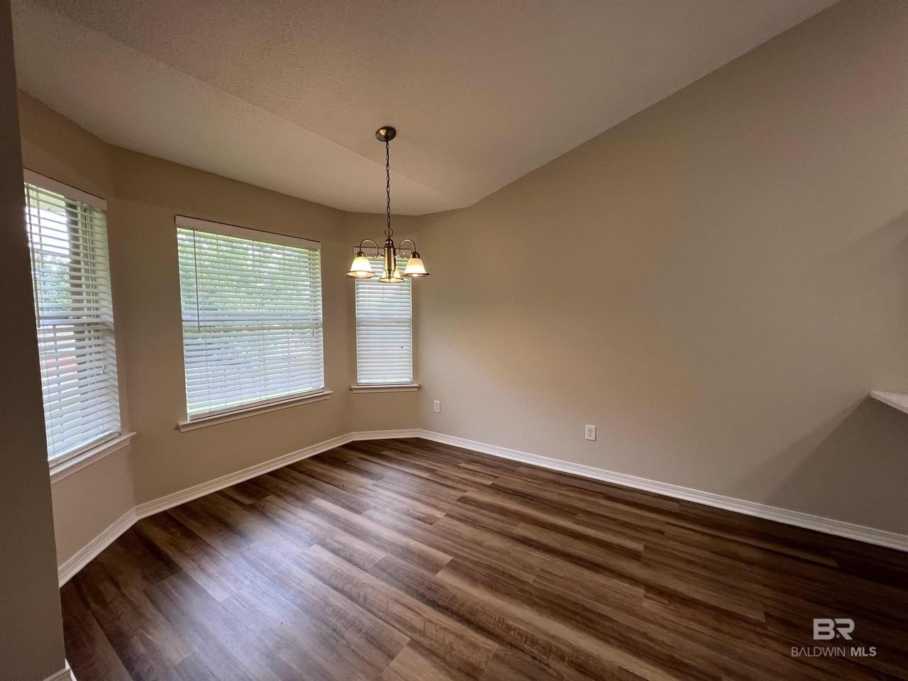 27733 Bay Branch Dr - Photo 5 of 21