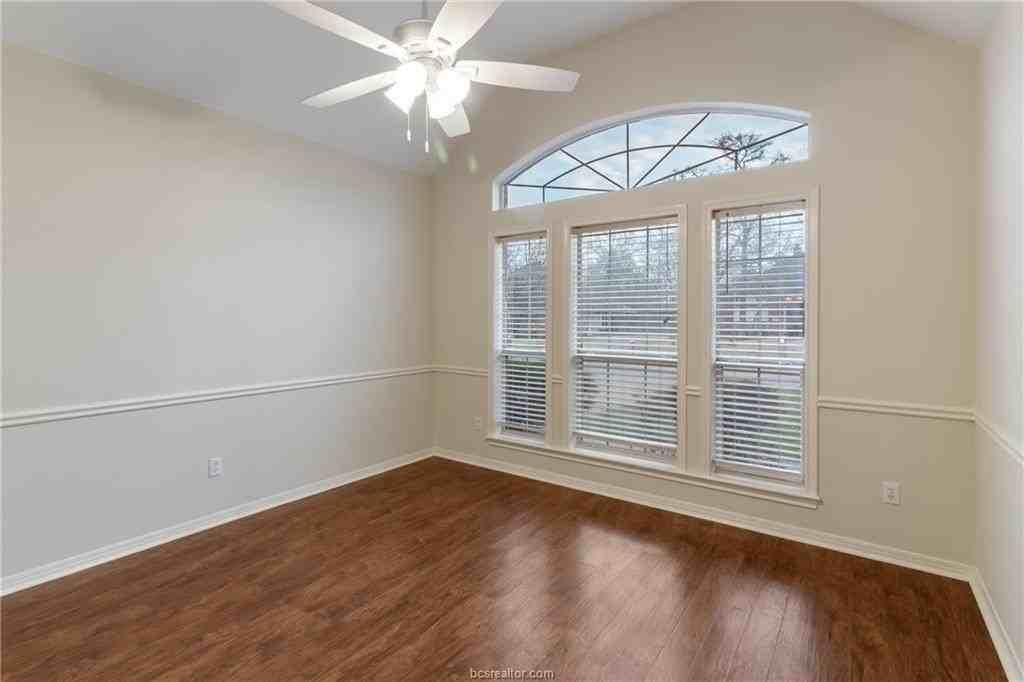 4709 Shoal Creek Dr - Photo 5 of 33