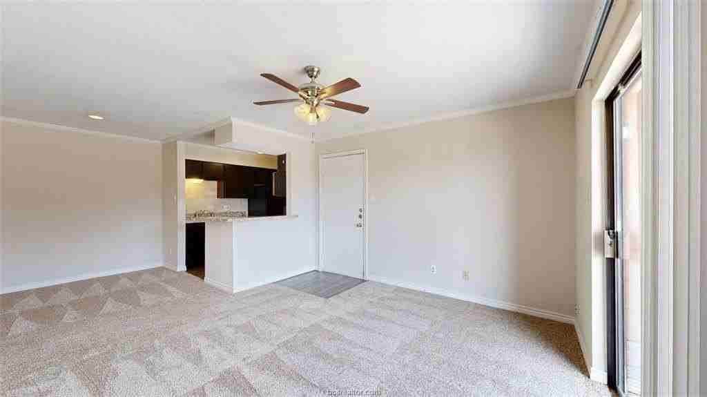 904 University Oaks Blvd #26 - Photo 4 of 22