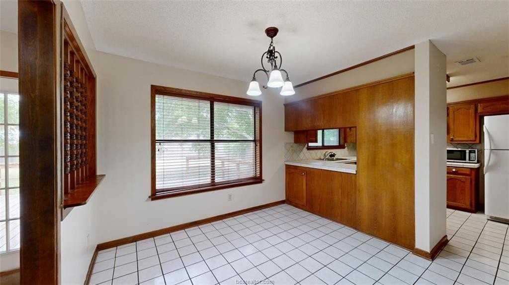 2704 Wilderness Dr N - Photo 6 of 34