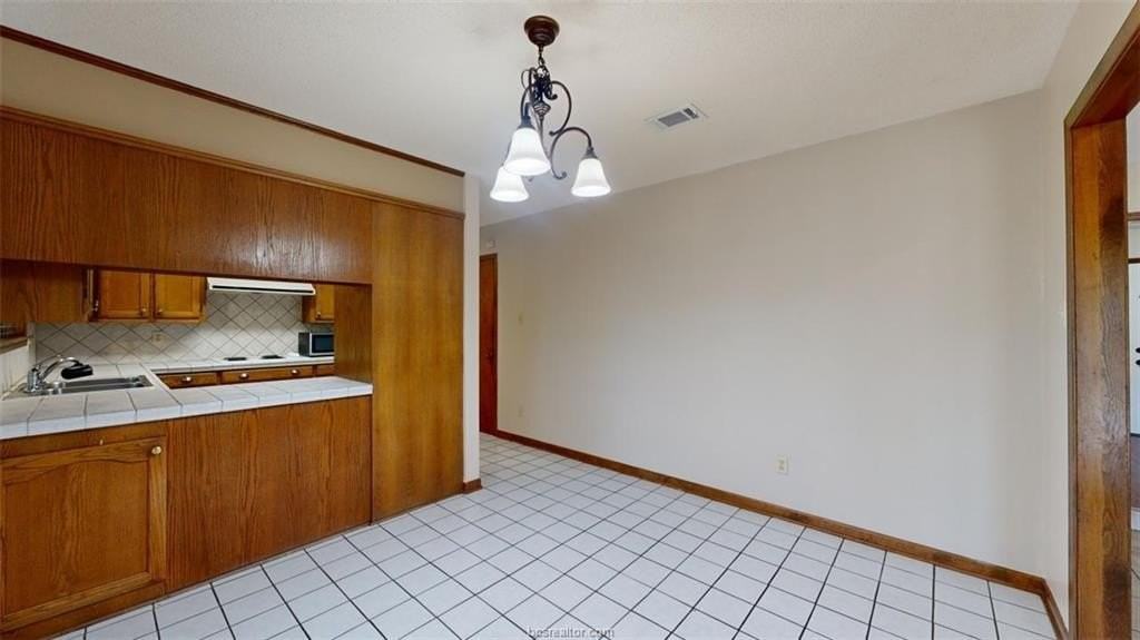 2704 Wilderness Dr N - Photo 7 of 34