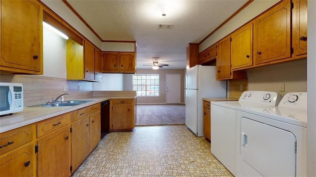 3921 Olive St #A - Photo 7 of 16