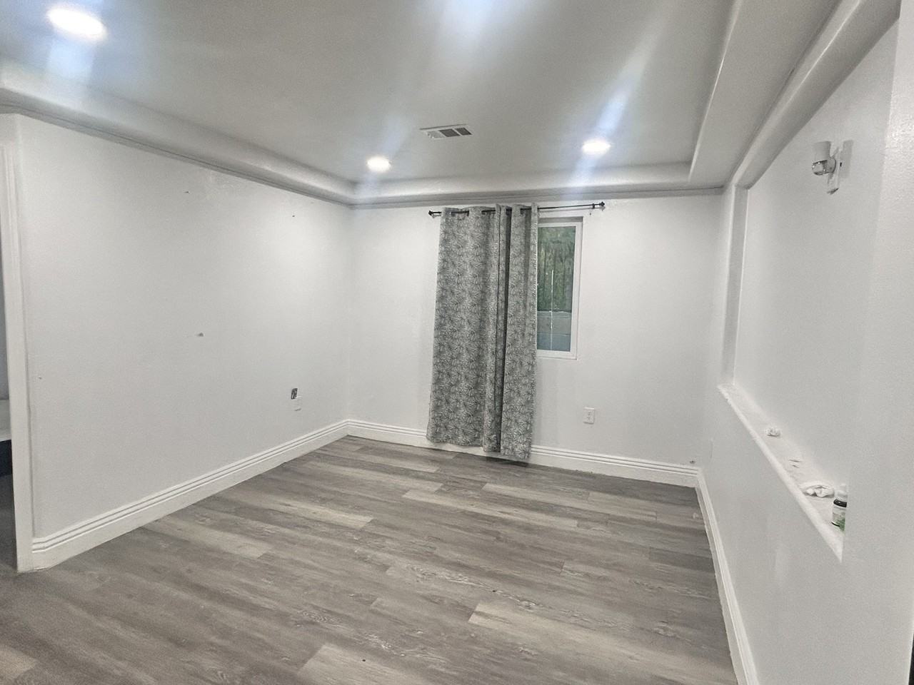 8017 Laurel Ave #1 - Photo 3 of 18