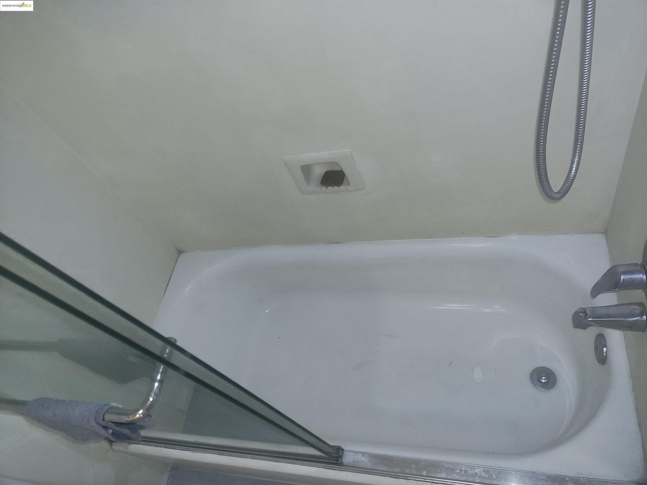 3532 San Leandro St #B - Photo 4 of 40