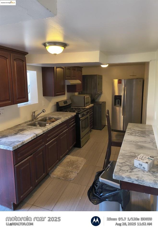 2820 Linden St - Photo 3 of 21