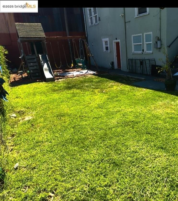 2820 Linden St - Photo 4 of 21