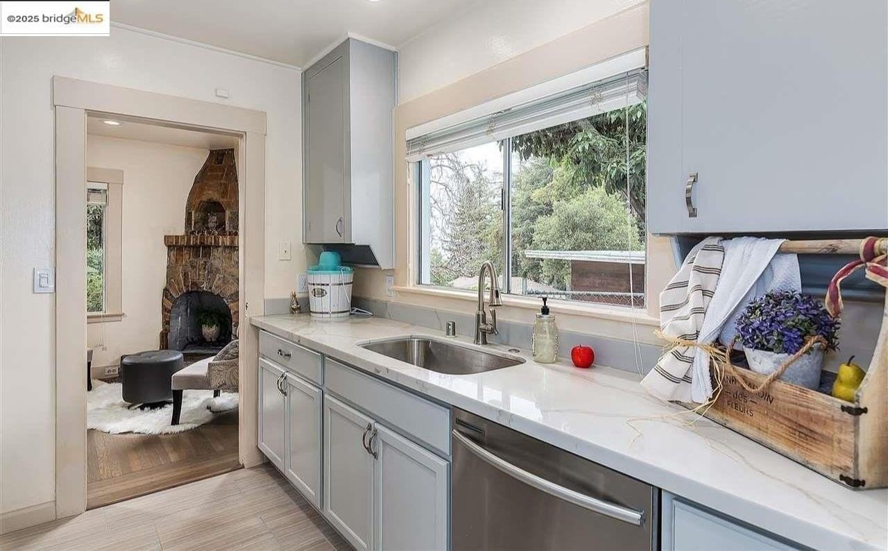 6454 Mokelumne Ave - Photo 7 of 13