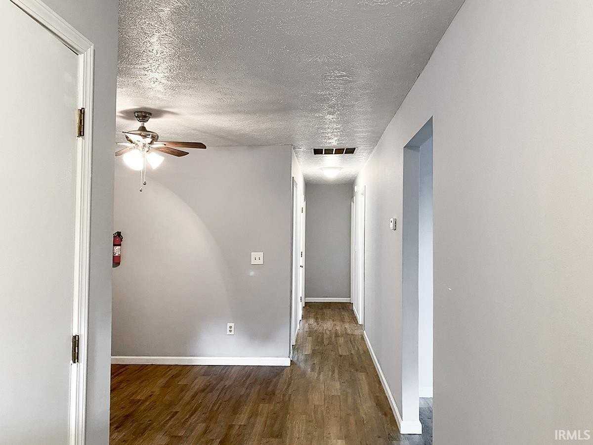 1409 S Palmer Ave - Photo 3 of 29