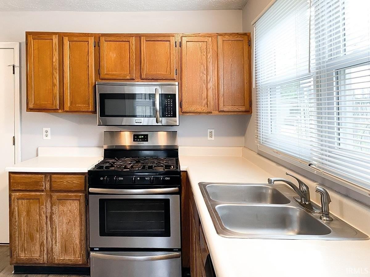 1409 S Palmer Ave - Photo 7 of 29