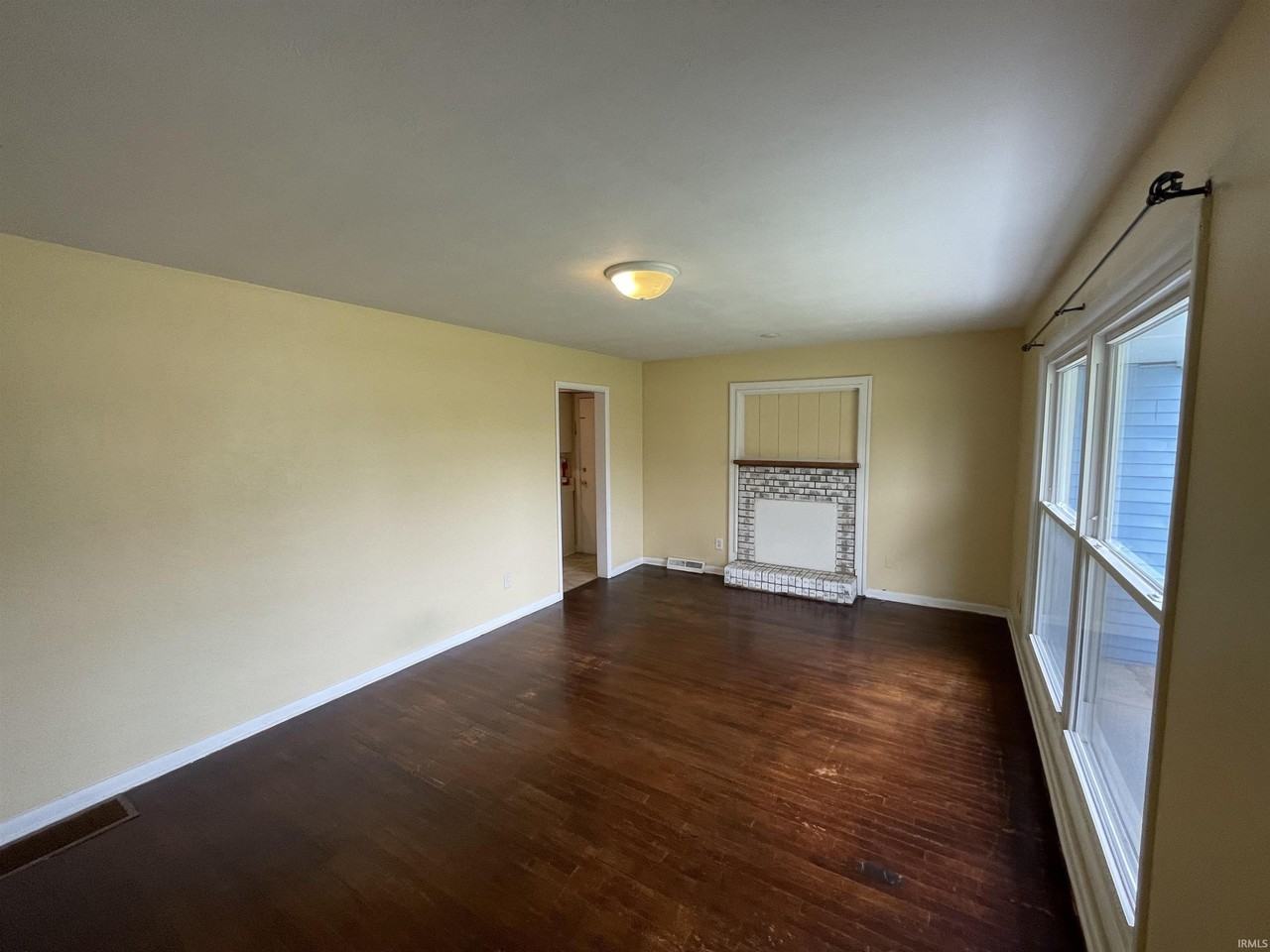 2536 E Eastgate Ln - Photo 4 of 29