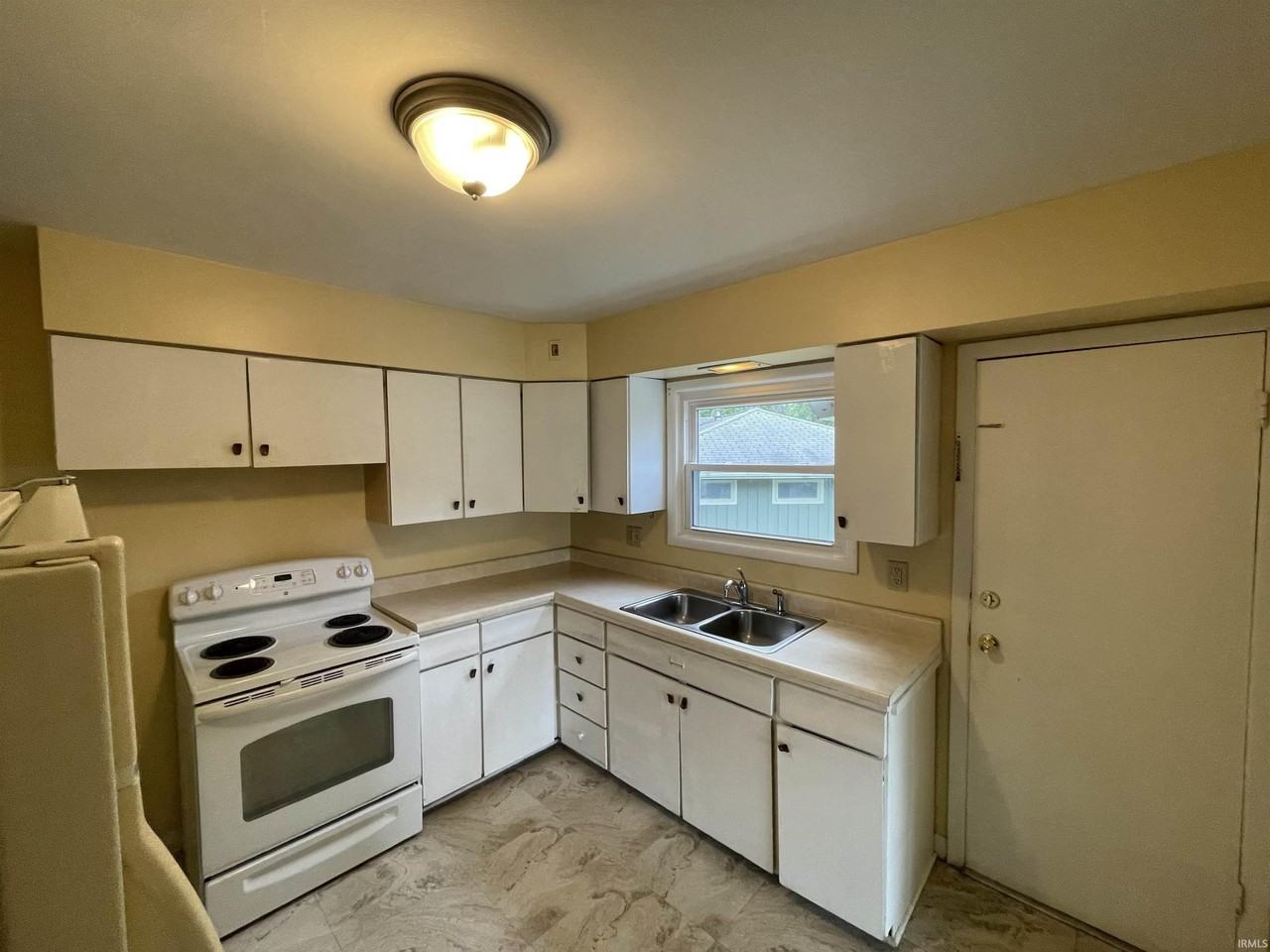 2536 E Eastgate Ln - Photo 5 of 29