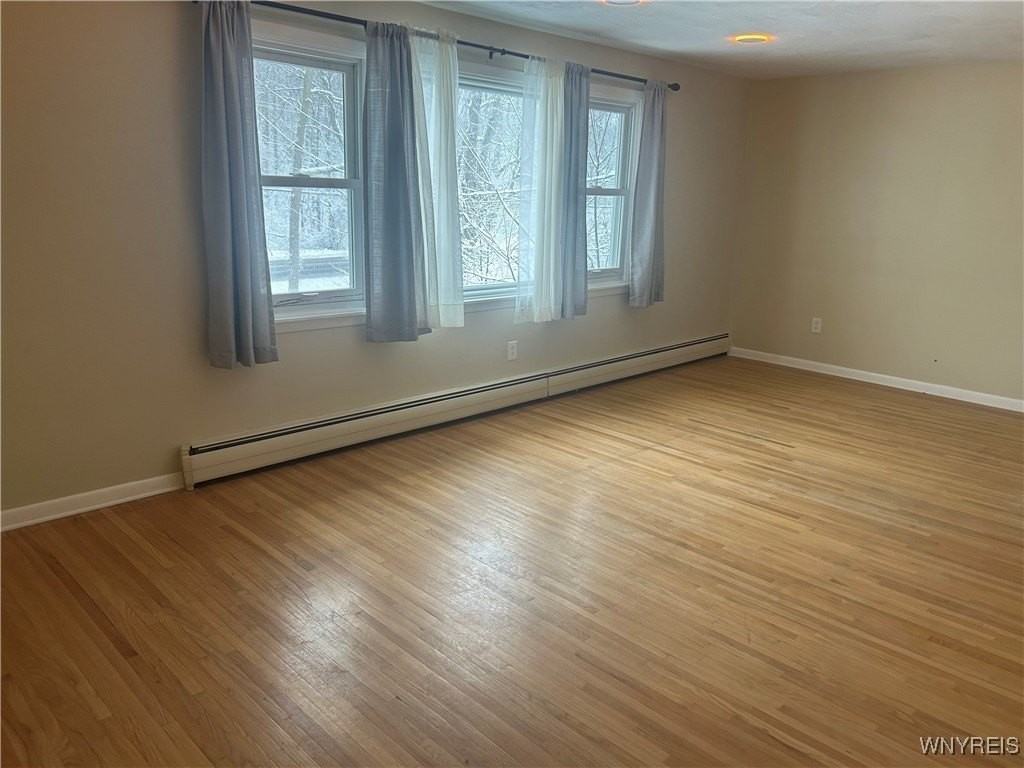 781 Campbell Blvd - Photo 2 of 8