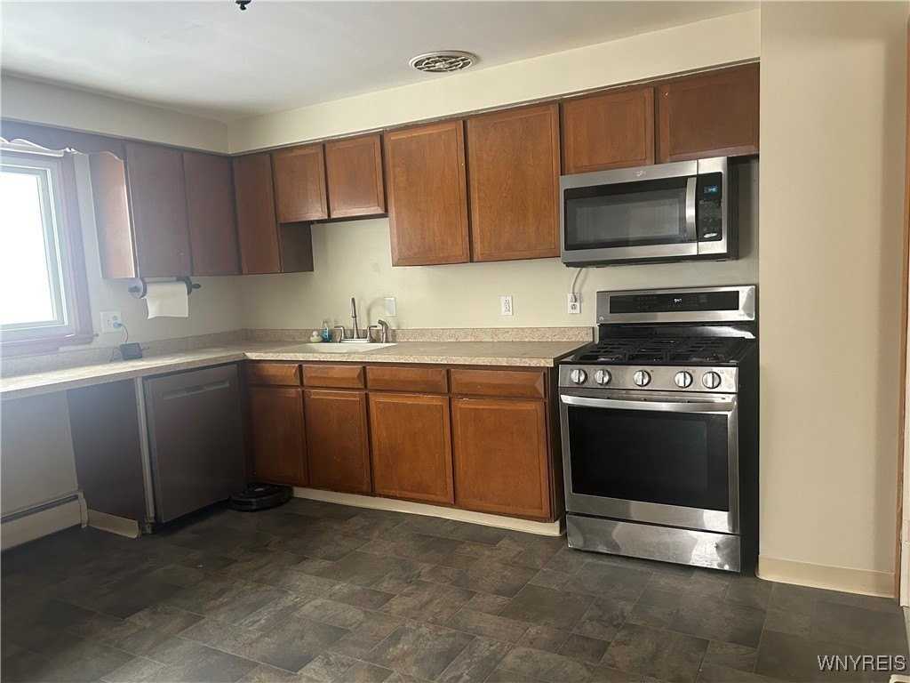 781 Campbell Blvd - Photo 4 of 8