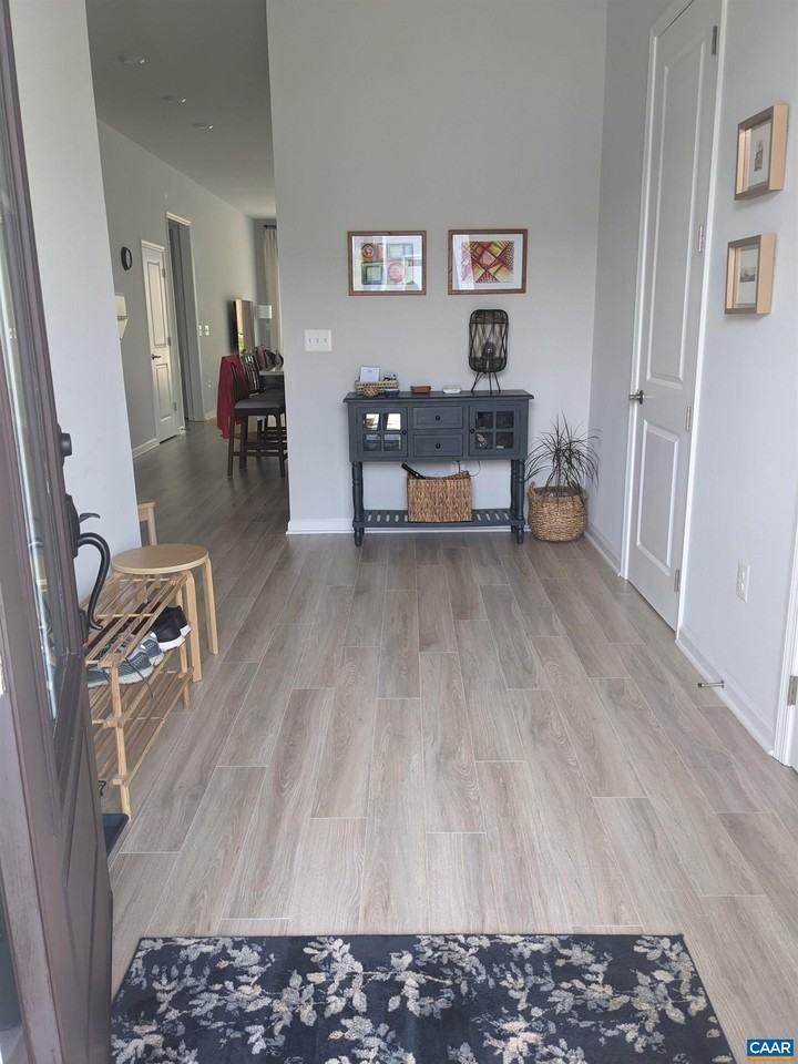 4758 Loyola Way - Photo 3 of 26