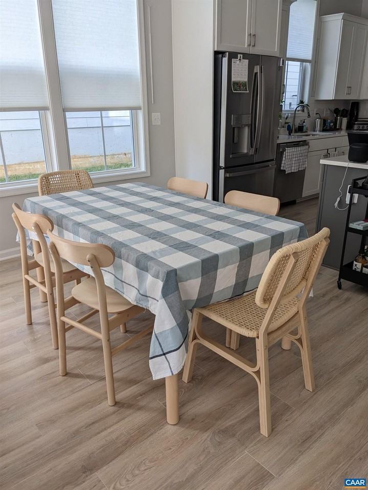 4758 Loyola Way - Photo 5 of 26