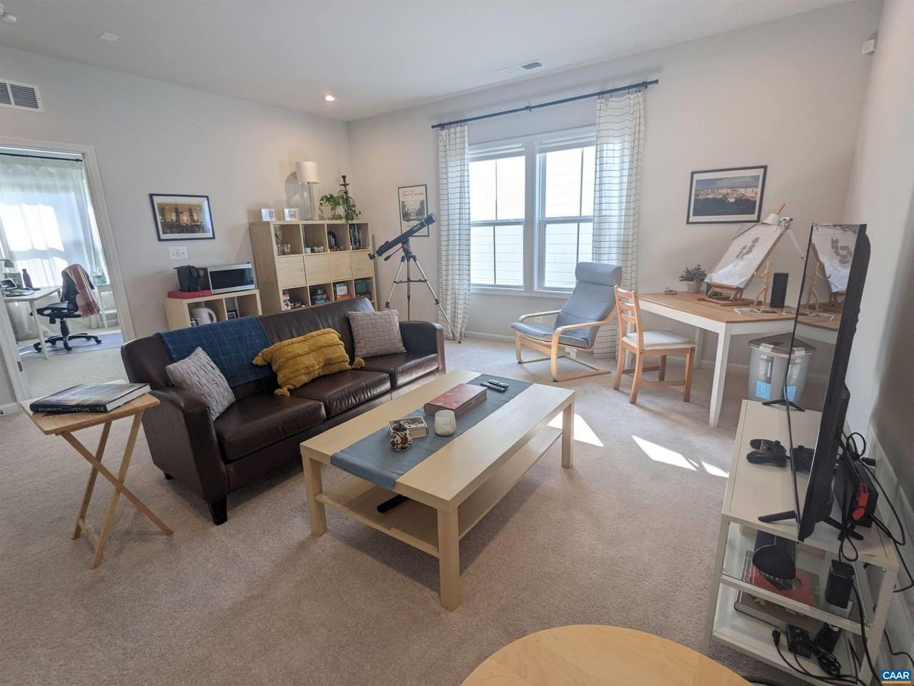 4758 Loyola Way - Photo 7 of 26