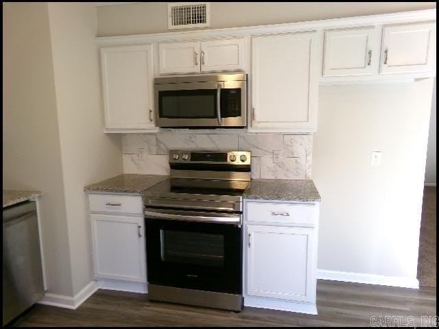 8 Brookway Ln - Photo 7 of 24